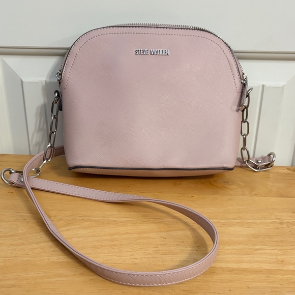 Steve Madden Handbags - Steve Madden Light Pink Crossbody Bag